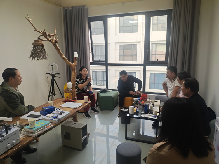 北京舒苷元领导到我司企业交流.jpg